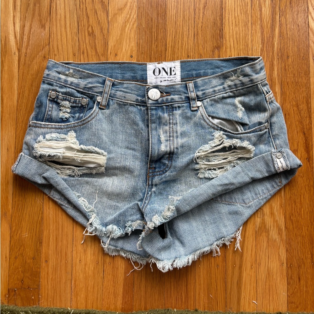 One teaspoon bandits Jean shorts, size 26
